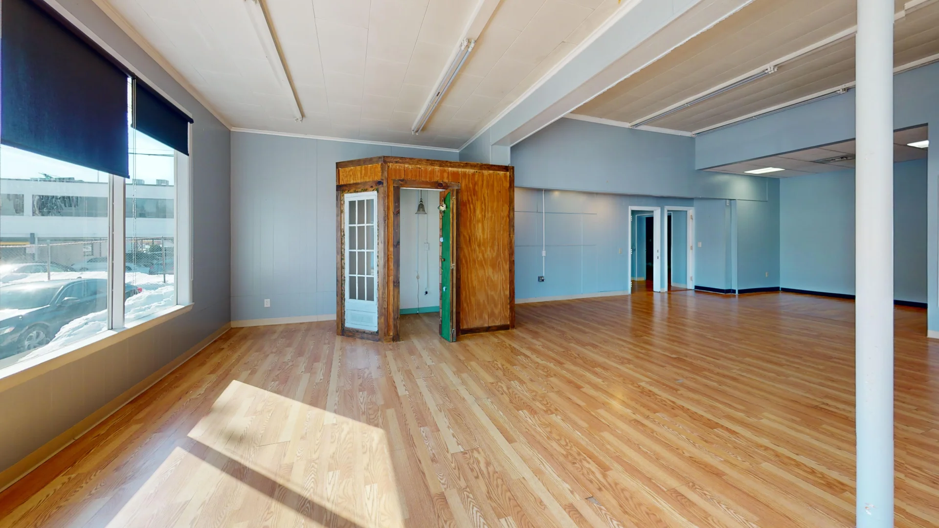 350 Center St Photo 1.webp