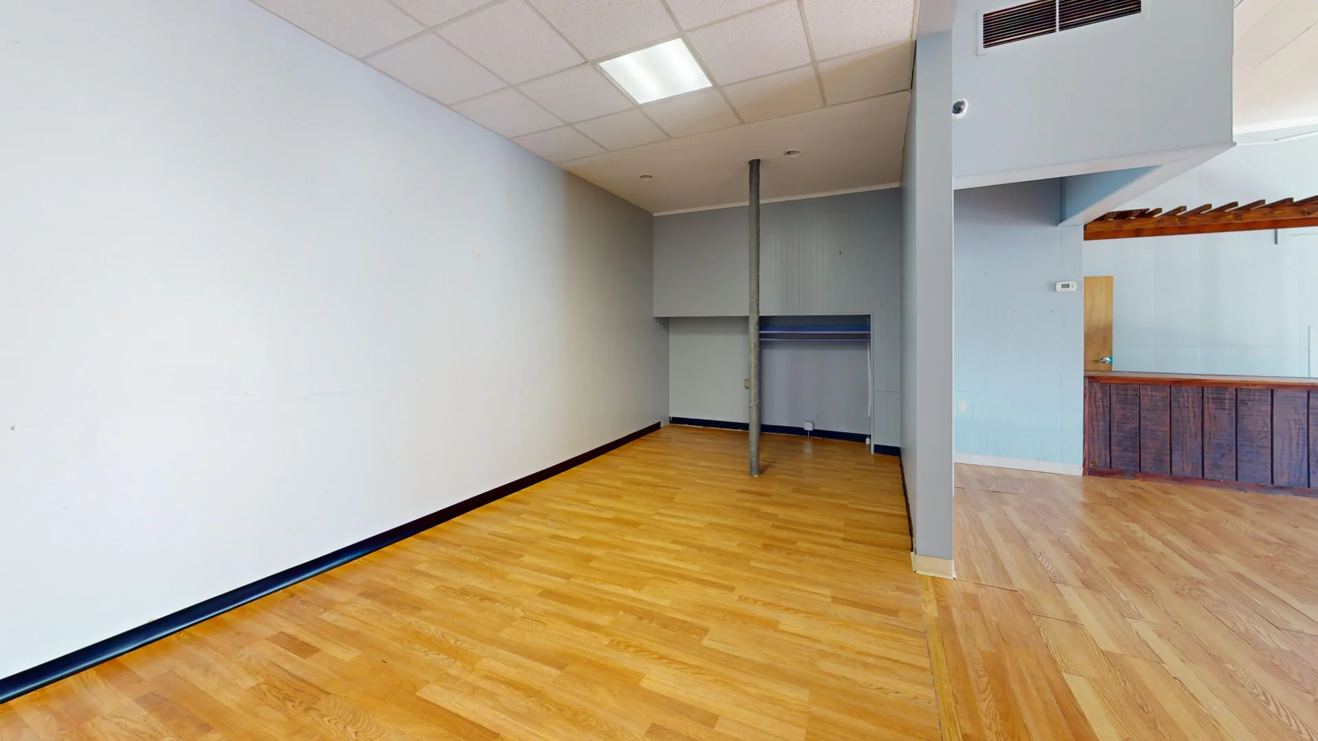 350 Center St Photo 7.webp