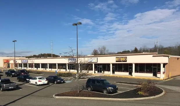 Toby Brimberg of O,R&L Commercial Completes 2 Long-Term Retail Leases | 15-65 Frontage Rd, East Haven