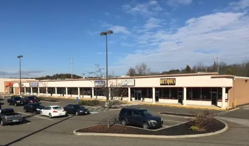 Toby Brimberg of O,R&L Commercial Completes 2 Long-Term Retail Leases | 15-65 Frontage Rd, East Haven