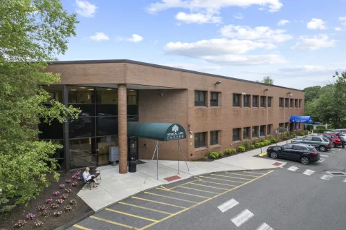 Trumbull - 15 Corporate Drive <br /><small>For Lease</small>