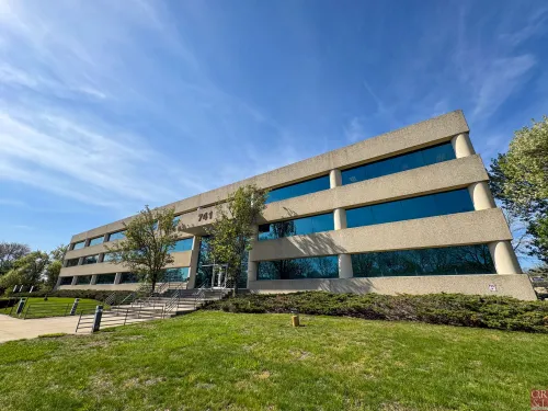 Guilford - 753 Boston Post Road <br /><small>For Lease</small>