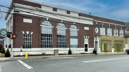Clinton - 1 West Main St<br /><small>For Lease</small>