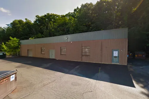 Newington - 2400R Berlin Turnpike <br /><small>For Lease</small>
