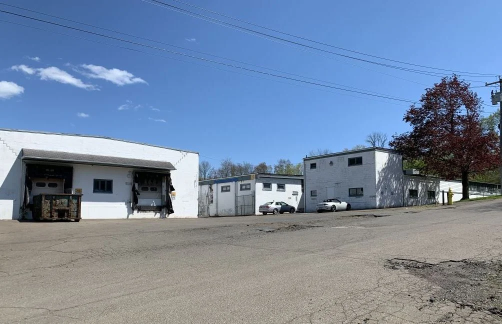 13 Beaver rd building exterior