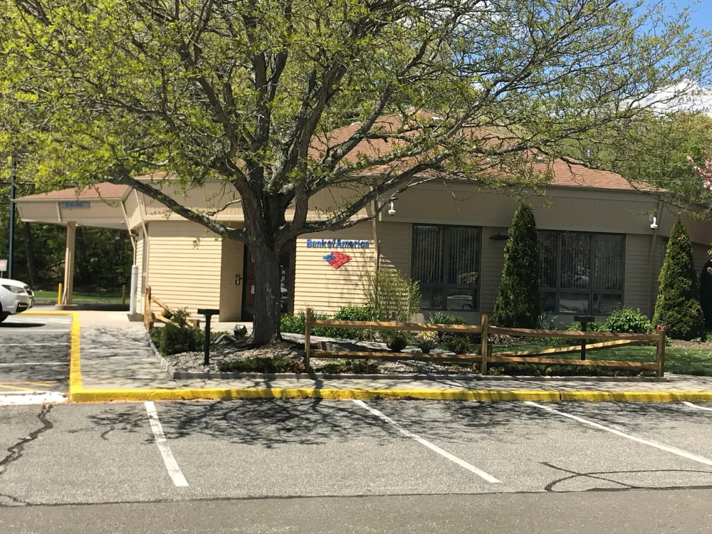 Essex - 125 Westbrook Road <br /><small>For Lease</small>