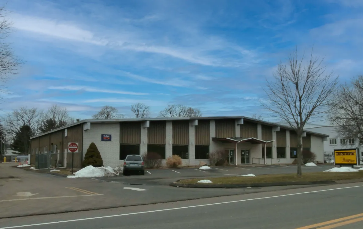 Branford - 160 North Branford Rd <br /><small>For Sale</small>