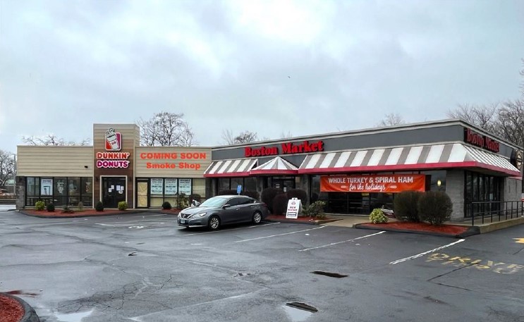 O,R&L Commercial sells 7,000 square-foot Plaza 95 retail investment building in East Haven, CT for $2,650,000