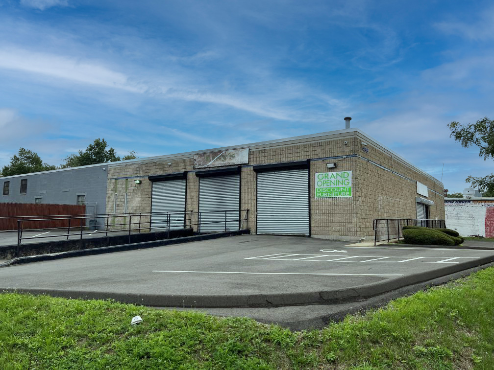 Frank Hird, SIOR of O,R&L Commercial Sells 15,000 SF Industrial / Showroom Building, New Haven CT | $1.4M