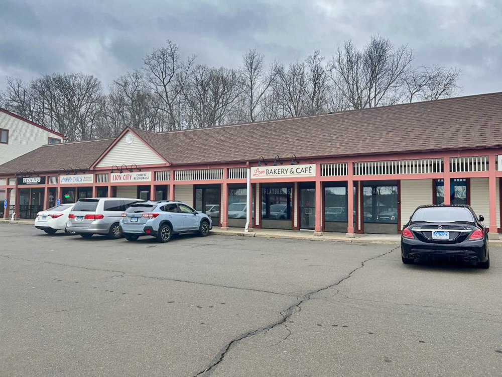 Retail, CT, Retail Real Estate, Retail Sale, Retail Lease, CT Retail, Connecticut Retail, CT Real Estate, Connecticut Real Estate, Commercial Real Estate, CT Sale, Connecticut Sale, CT Lease, Connecticut Lease