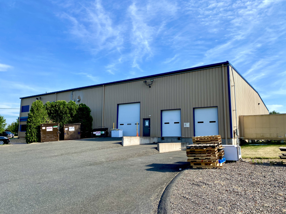 FOR SALE | 23,970± SF INDUSTRIAL BUILDING | 980 South Street, Suffield, CT 06078